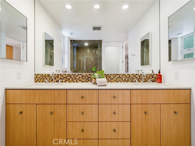 448 31st Street, Manhattan Beach, California 90266, 3 Bedrooms Bedrooms, ,2 BathroomsBathrooms,Residential,Sold,31st,SB20192689