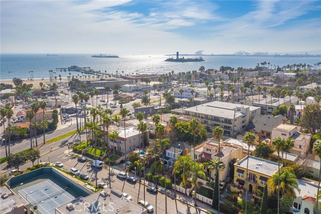 Photo of 117 Belmont Avenue, Long Beach, CA 90803