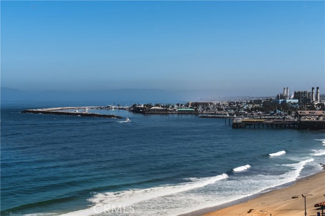 View toward the Redondo Beach Pier