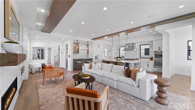 1712 Meadows Avenue, Manhattan Beach, California 90266, 5 Bedrooms Bedrooms, ,2 BathroomsBathrooms,Residential,Sold,Meadows,SB20199095