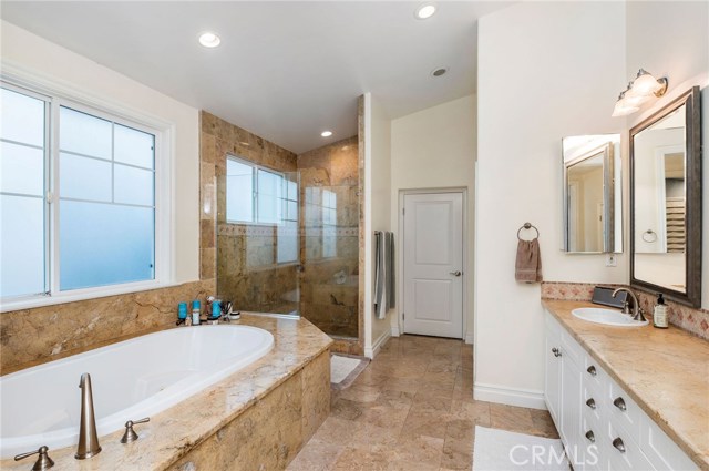 844 Avenue B, Redondo Beach, California 90277, 5 Bedrooms Bedrooms, ,5 BathroomsBathrooms,Residential,Sold,Avenue B,SB20039322