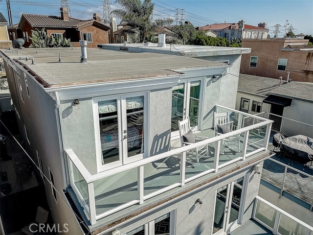 1124 1st Street, Hermosa Beach, California 90254, 4 Bedrooms Bedrooms, ,3 BathroomsBathrooms,Residential,Sold,1st,SB20124705