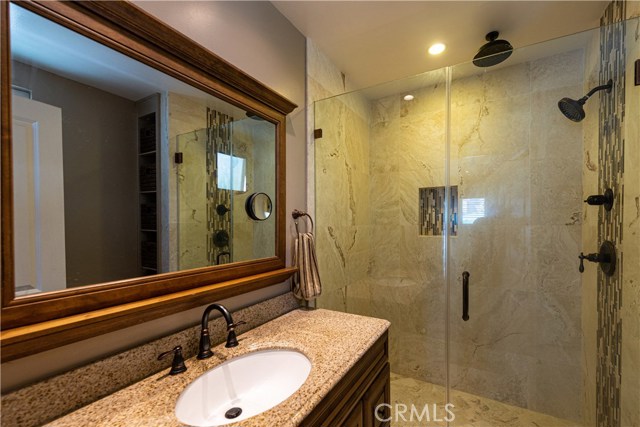 2201 Robinson Street, Redondo Beach, California 90278, 2 Bedrooms Bedrooms, ,1 BathroomBathrooms,Residential,Sold,Robinson,SB20178302
