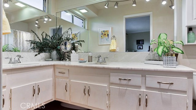 Dual Vanity in the Master Bath