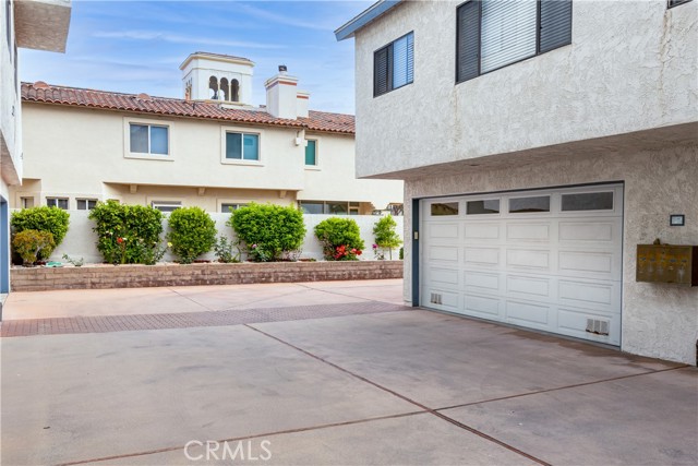 305 Broadway, Redondo Beach, California 90277, 3 Bedrooms Bedrooms, ,2 BathroomsBathrooms,Residential,Sold,Broadway,OC21094038
