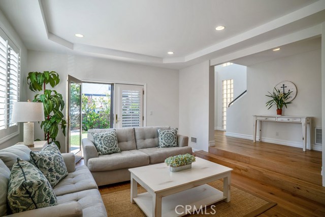 1504 Silver Street, Hermosa Beach, California 90254, 5 Bedrooms Bedrooms, ,3 BathroomsBathrooms,Residential,Sold,Silver,SB19057959