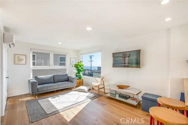 3rd level living room