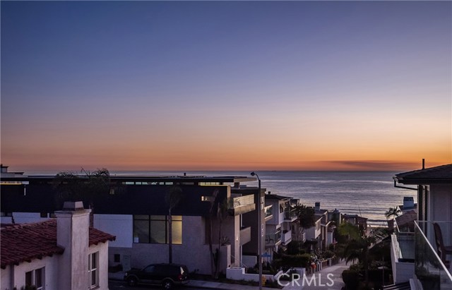 309 20th, Manhattan Beach, California 90266, 5 Bedrooms Bedrooms, ,3 BathroomsBathrooms,Residential,Sold,20th,SB20101953