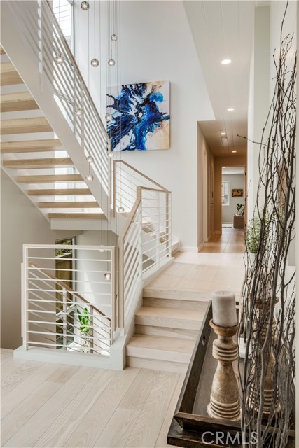 409 3rd Street, Manhattan Beach, California 90266, 5 Bedrooms Bedrooms, ,2 BathroomsBathrooms,Residential,Sold,3rd,SB19219164