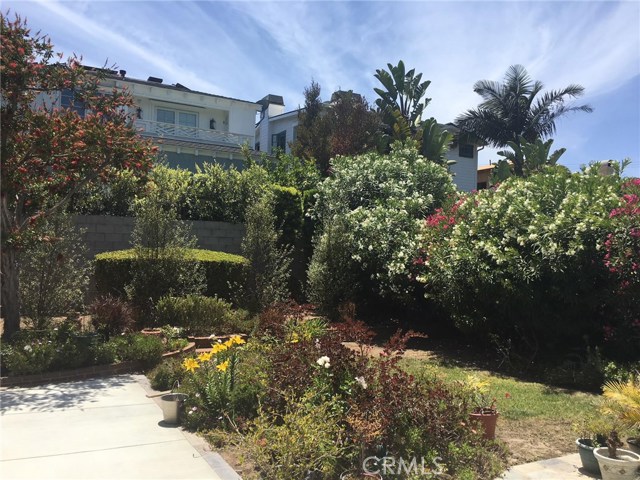 750 29th Street, Manhattan Beach, California 90266, 2 Bedrooms Bedrooms, ,1 BathroomBathrooms,Residential,Sold,29th,PW18139988