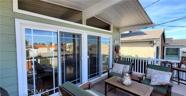 1124 11th Street, Hermosa Beach, California 90254, 3 Bedrooms Bedrooms, ,1 BathroomBathrooms,Residential,Sold,11th Street,SB20025599