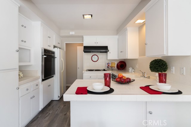 Abundant counter and cabinet space