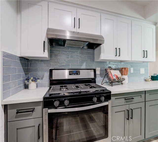1320 12th Street, Manhattan Beach, California 90266, 2 Bedrooms Bedrooms, ,2 BathroomsBathrooms,Residential,Sold,12th,SB20186384