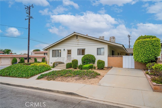 1301 5th Street, Manhattan Beach, California 90266, 4 Bedrooms Bedrooms, ,1 BathroomBathrooms,Residential,Sold,5th,SB21146888