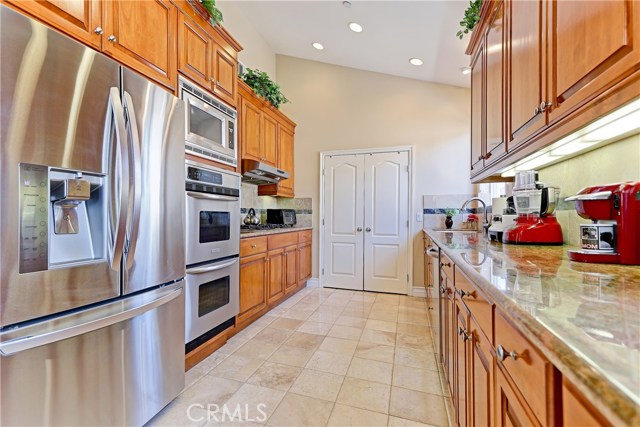 2111 Mathews Avenue, Redondo Beach, California 90278, 3 Bedrooms Bedrooms, ,2 BathroomsBathrooms,Residential,Sold,Mathews,SB17206417