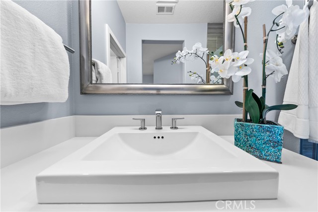 2 Bed Home for Sale in Hawthorne, California