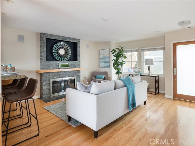 427 Manhattan Avenue, Hermosa Beach, California 90254, 2 Bedrooms Bedrooms, ,1 BathroomBathrooms,Residential,Sold,Manhattan,SB20167602