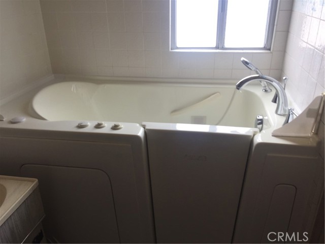 2611 184th Street, Redondo Beach, California 90278, 3 Bedrooms Bedrooms, ,1 BathroomBathrooms,Residential,Sold,184th,IV21117835