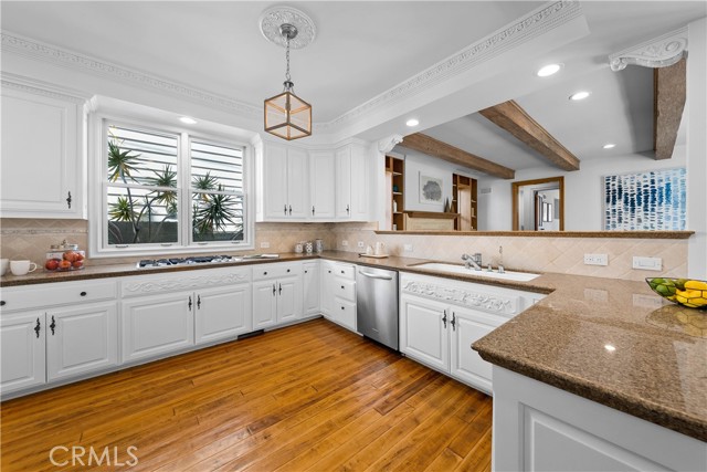 2304 Grandview Avenue, Manhattan Beach, California 90266, 5 Bedrooms Bedrooms, ,3 BathroomsBathrooms,Residential,Sold,Grandview,SB21160236