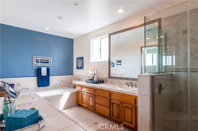 1917 Graham Avenue, Redondo Beach, California 90278, 4 Bedrooms Bedrooms, ,2 BathroomsBathrooms,Residential,Sold,Graham,SB17204089