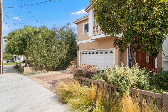 126 Prospect Avenue, Redondo Beach, California 90277, 4 Bedrooms Bedrooms, ,4 BathroomsBathrooms,Residential,Sold,Prospect,SB20180219