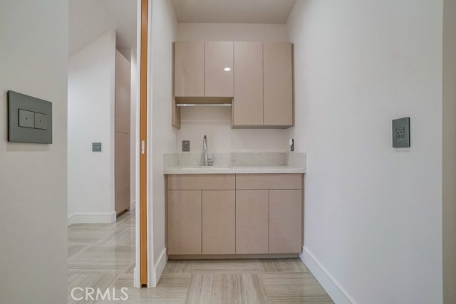 521 Helberta Avenue, Redondo Beach, California 90277, 4 Bedrooms Bedrooms, ,3 BathroomsBathrooms,Residential,Sold,Helberta,SB19088015