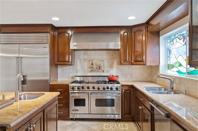 531 Prospect Avenue, Redondo Beach, California 90277, 4 Bedrooms Bedrooms, ,3 BathroomsBathrooms,Residential,Sold,Prospect,SB20117402