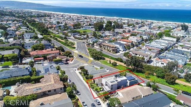 211 John Street, Manhattan Beach, California 90266, 4 Bedrooms Bedrooms, ,3 BathroomsBathrooms,Residential,Sold,John,SB20032572