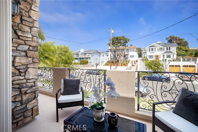 123 Guadalupe Avenue, Redondo Beach, California 90277, 4 Bedrooms Bedrooms, ,3 BathroomsBathrooms,Residential,Sold,Guadalupe,SB20152173