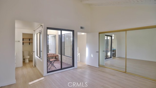 Beautiful Master Bedroom with Access to the bathroom and atrium