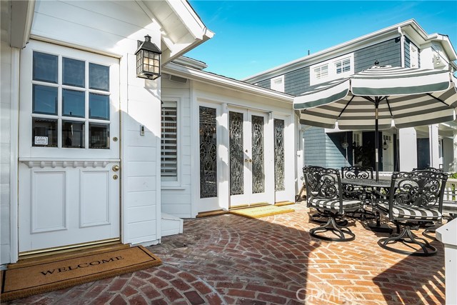 659 18th Street, Manhattan Beach, California 90266, 4 Bedrooms Bedrooms, ,3 BathroomsBathrooms,Residential,Sold,18th,SB19269469