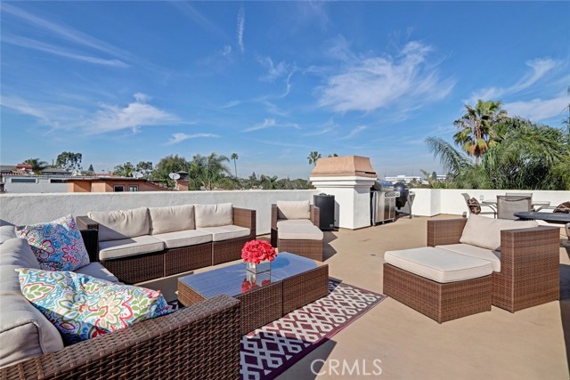 502 Juanita Avenue, Redondo Beach, California 90277, 3 Bedrooms Bedrooms, ,3 BathroomsBathrooms,Residential,Sold,Juanita,SB18028945