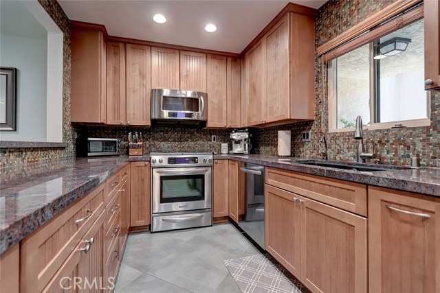 2304 Mathews Avenue, Redondo Beach, California 90278, 2 Bedrooms Bedrooms, ,1 BathroomBathrooms,Residential,Sold,Mathews,SB20078612