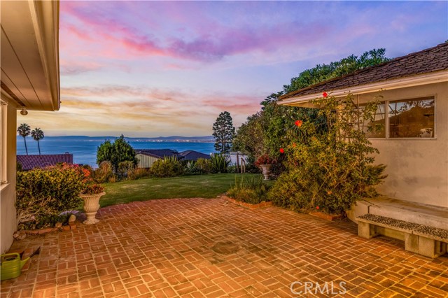 1505 Chelsea Road, Palos Verdes Estates, California 90274, 4 Bedrooms Bedrooms, ,3 BathroomsBathrooms,Residential,Sold,Chelsea,SB20208647