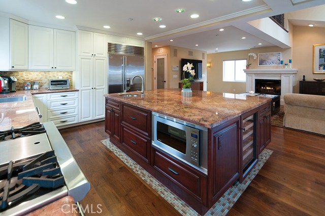 619 Broadway, Redondo Beach, California 90277, 3 Bedrooms Bedrooms, ,2 BathroomsBathrooms,Residential,Sold,Broadway,SB17102336