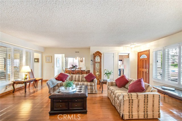 1329 Gertruda Avenue, Redondo Beach, California 90277, 3 Bedrooms Bedrooms, ,1 BathroomBathrooms,Residential,Sold,Gertruda,SB21018995