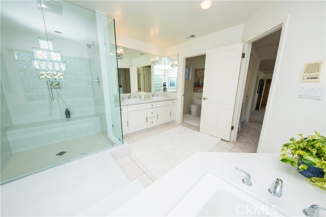 1021 Avenue D, Redondo Beach, California 90277, 4 Bedrooms Bedrooms, ,2 BathroomsBathrooms,Residential,Sold,Avenue D,SB21005310