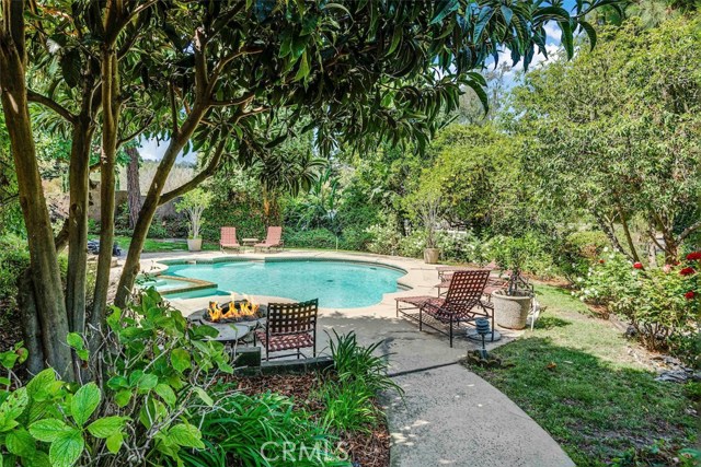 11 Branding Iron Lane, Rolling Hills Estates, California 90274, 5 Bedrooms Bedrooms, ,3 BathroomsBathrooms,Residential,Sold,Branding Iron,PV20186207