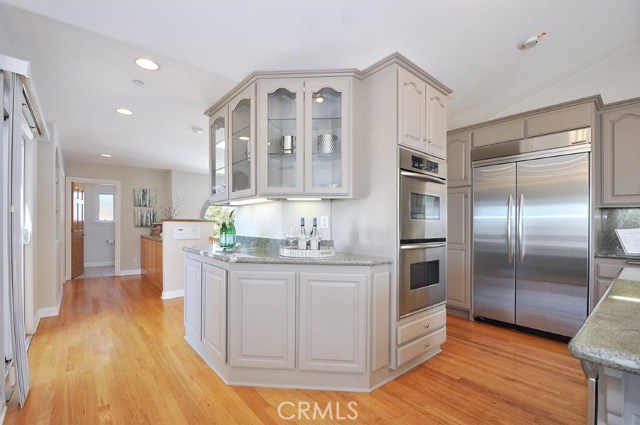 521 Irena Avenue, Redondo Beach, California 90277, 5 Bedrooms Bedrooms, ,3 BathroomsBathrooms,Residential,Sold,Irena,SB19053298