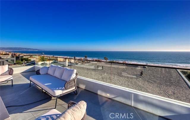 2613 Crest Drive, Manhattan Beach, California 90266, 4 Bedrooms Bedrooms, ,2 BathroomsBathrooms,Residential,Sold,Crest,SB20146810