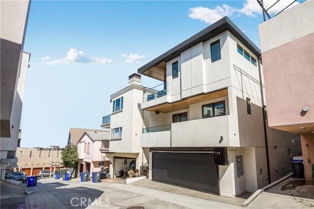 128 21st Street, Manhattan Beach, California 90266, 5 Bedrooms Bedrooms, ,2 BathroomsBathrooms,Residential,Sold,21st Street,SB18083118