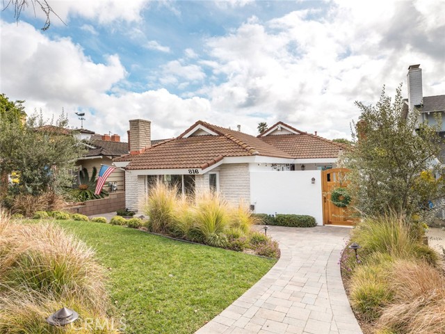 816 Knob Hill Avenue, Redondo Beach, California 90277, 3 Bedrooms Bedrooms, ,2 BathroomsBathrooms,Residential,Sold,Knob Hill,SB21051287