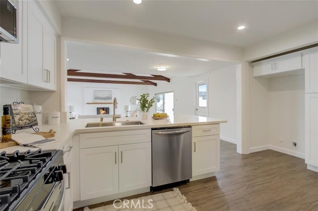 3 Bed Home for Sale in Hawthorne, California
