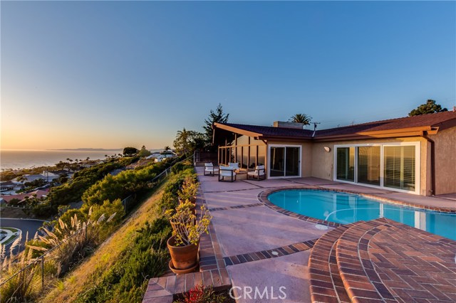 30623 Rue De La Pierre, Rancho Palos Verdes, California 90275, 4 Bedrooms Bedrooms, ,2 BathroomsBathrooms,Residential,Sold,Rue De La Pierre,PV18092164