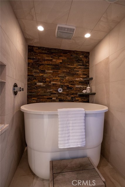 Master bathroom Japanese soaking tub