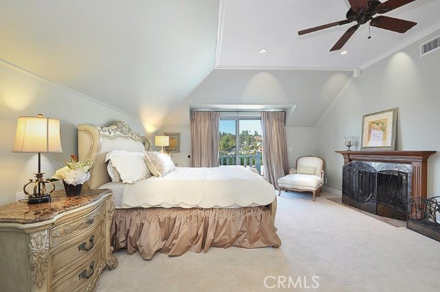 Master Room has a Balcony