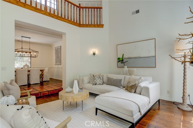 Living room/dining room