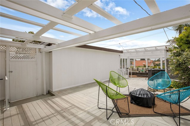 West facing backyard captures all the ocean influence