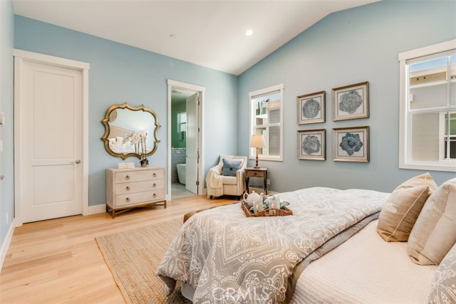 204 Helberta Avenue, Redondo Beach, California 90277, 4 Bedrooms Bedrooms, ,3 BathroomsBathrooms,Residential,Sold,Helberta,PV19210170