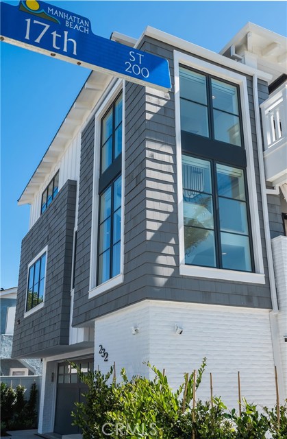 232 17th Street, Manhattan Beach, California 90266, 4 Bedrooms Bedrooms, ,1 BathroomBathrooms,Residential,Sold,17th,SB20151551